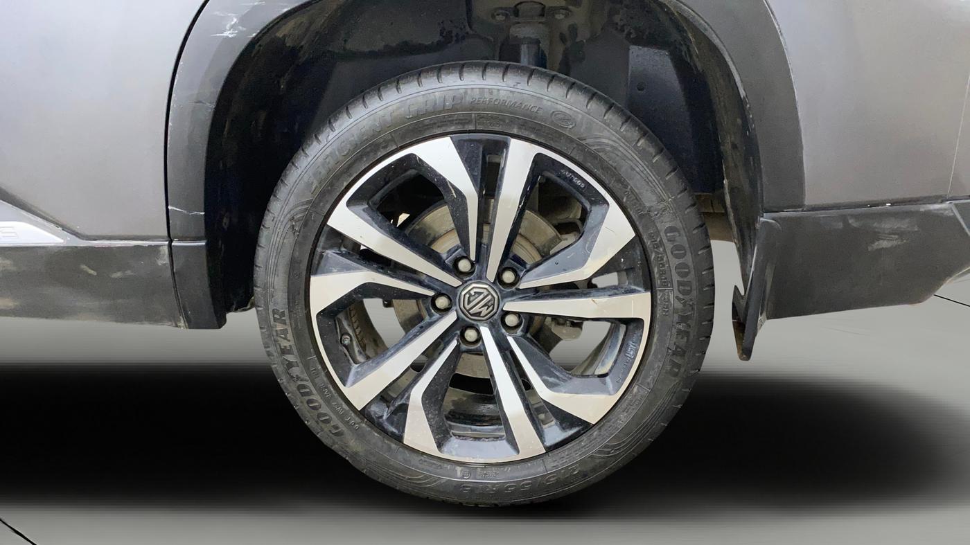 2023 MG HECTOR PLUS SHARP PRO 2.0 TURBO DIESEL 7 STR, Diesel, Manual, 49,909 km, Left Rear Wheel