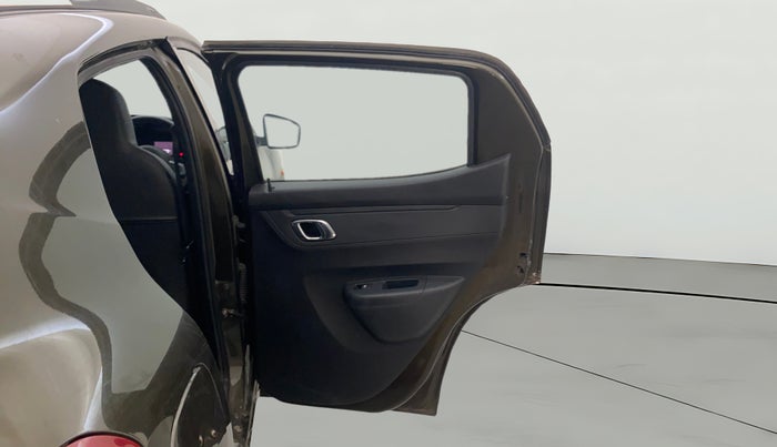 2022 Renault Kwid CLIMBER 1.0 (O), Petrol, Manual, 30,729 km, RHS Rear Door