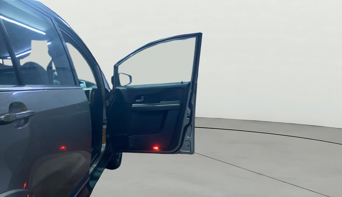 2017 Tata Hexa XT 4X2 7 STR, Diesel, Manual, 1,35,773 km, RHS Front Door