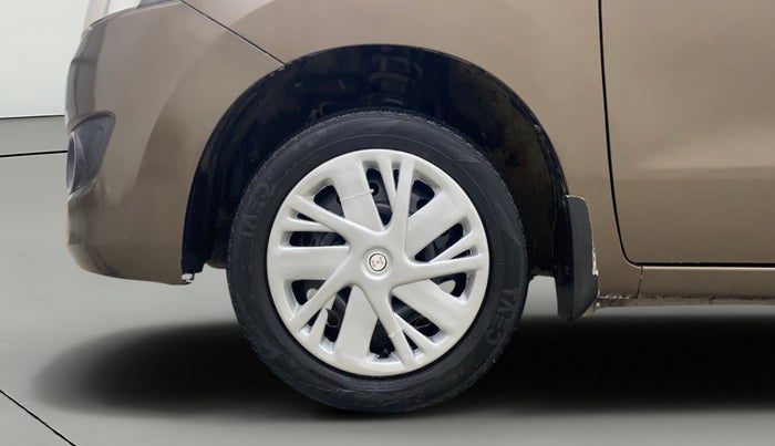 2017 Maruti Wagon R 1.0 VXI (O) AMT, Petrol, Automatic, 43,965 km, Left Front Wheel