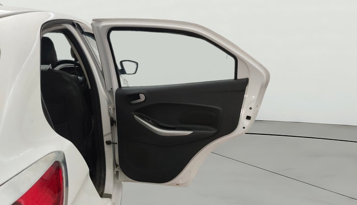 2016 Ford New Figo TITANIUM 1.2 PETROL MT, CNG, Manual, 84,195 km, RHS Rear Door