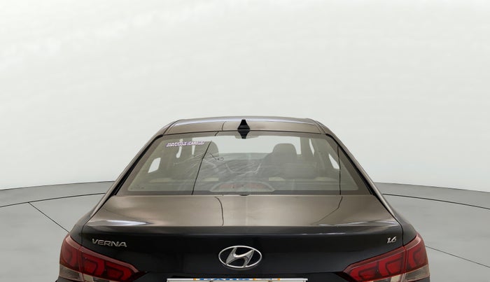 2019 Hyundai Verna 1.6 VTVT SX O, Petrol, Manual, 63,763 km, Rear Windshield
