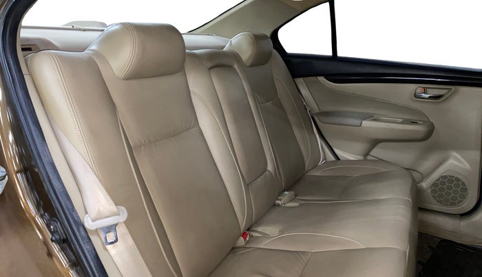 2015 Maruti Ciaz ZDI+ SHVS, Diesel, Manual, 71,836 km, Right Side Rear Door Cabin