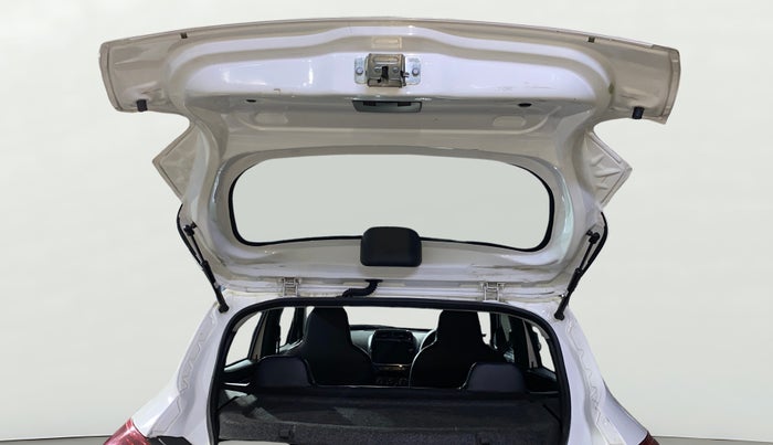 2024 Renault Kwid RXT 1.0 AMT, Petrol, Automatic, 10,574 km, Boot Door Open