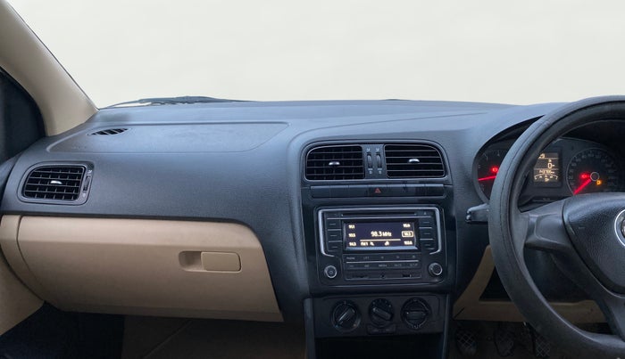 2017 Volkswagen Ameo COMFORTLINE PLUS 1.2L, Petrol, Manual, 1,43,785 km, Air Conditioner