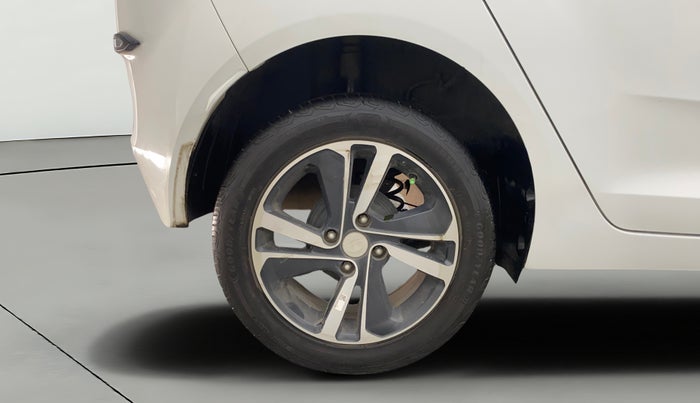 2021 Tata ALTROZ XZ PETROL, Petrol, Manual, 25,688 km, Right Rear Wheel