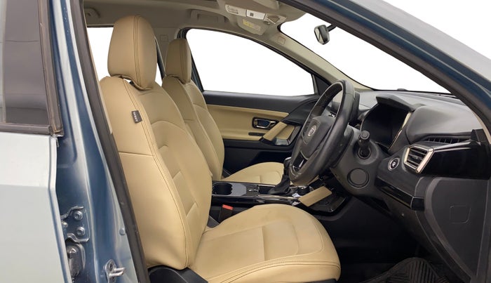2021 Tata Safari XZA PLUS, Diesel, Automatic, 17,490 km, Right Side Front Door Cabin
