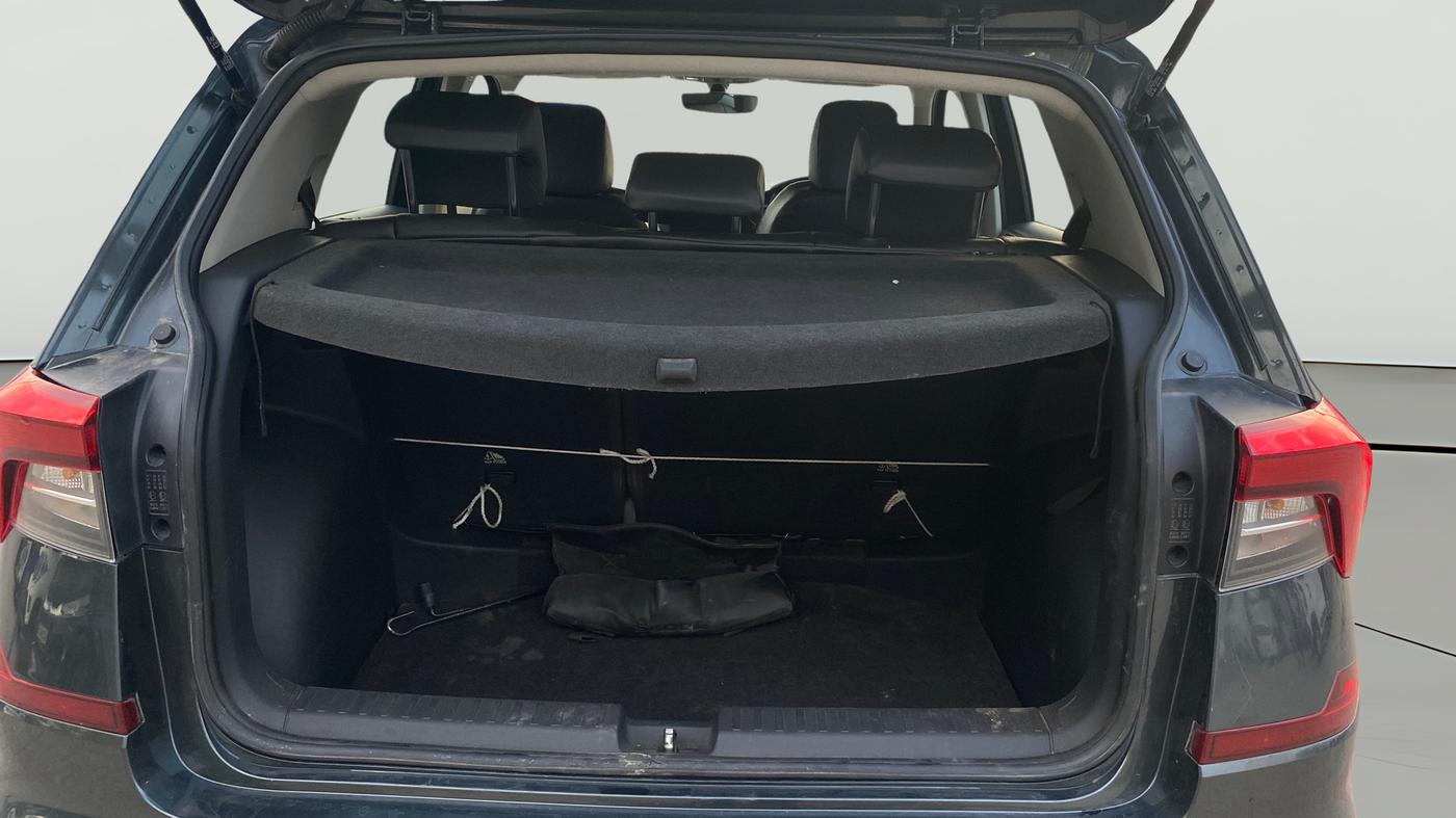 2021 Skoda KUSHAQ STYLE 1.0L TSI MT, Petrol, Manual, 1,20,763 km, Boot Open Zoomed View