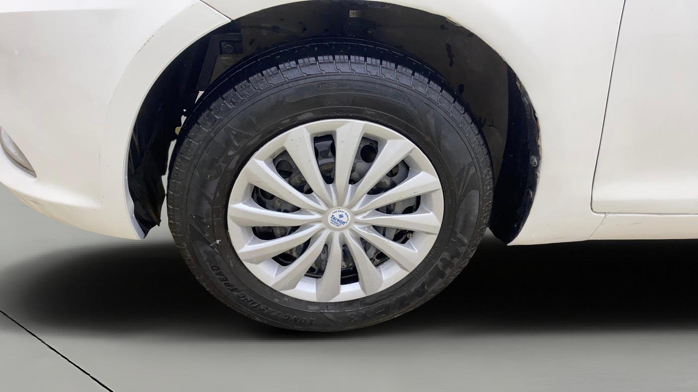 2016 Maruti Swift Dzire VDI, Diesel, Manual, 1,16,848 km, Left Front Wheel