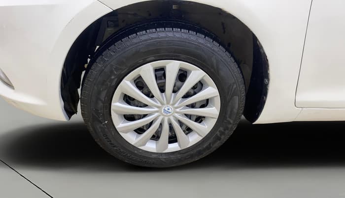 2016 Maruti Swift Dzire VDI, Diesel, Manual, 1,16,848 km, Left Front Wheel