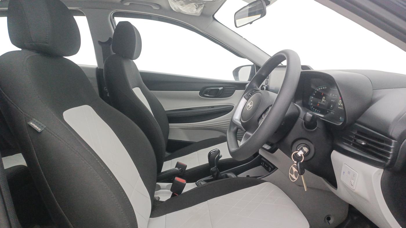2024 Hyundai NEW I20 Sportz (O) 1.2 IVT, Petrol, Automatic, 9,611 km, Right Side Front Door Cabin