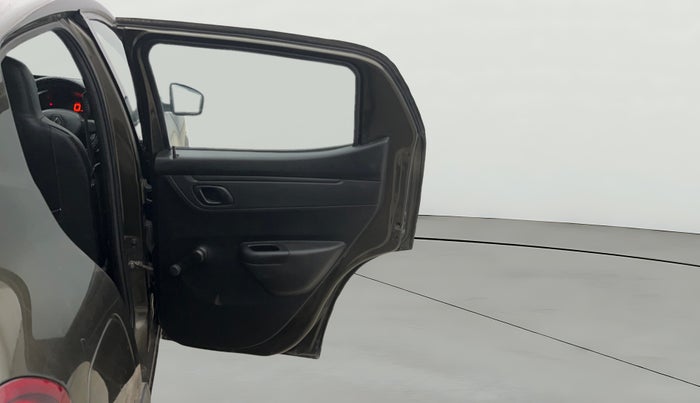 2017 Renault Kwid RXT 1.0 AMT (O), Petrol, Automatic, 50,004 km, RHS Rear Door