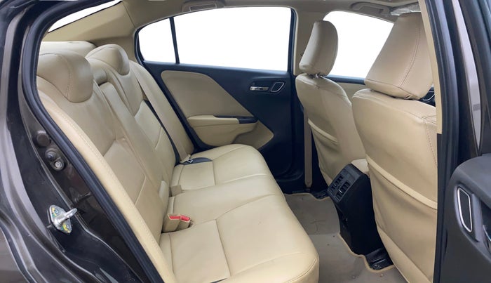 2020 Honda City 1.5L I-VTEC VX CVT, Petrol, Automatic, 93,500 km, Right Side Rear Door Cabin