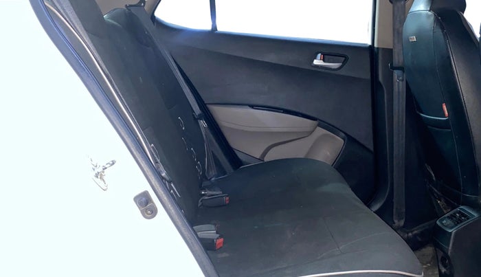 2019 Hyundai Grand i10 SPORTZ 1.2 KAPPA VTVT, Petrol, Manual, 1,00,189 km, Right Side Rear Door Cabin