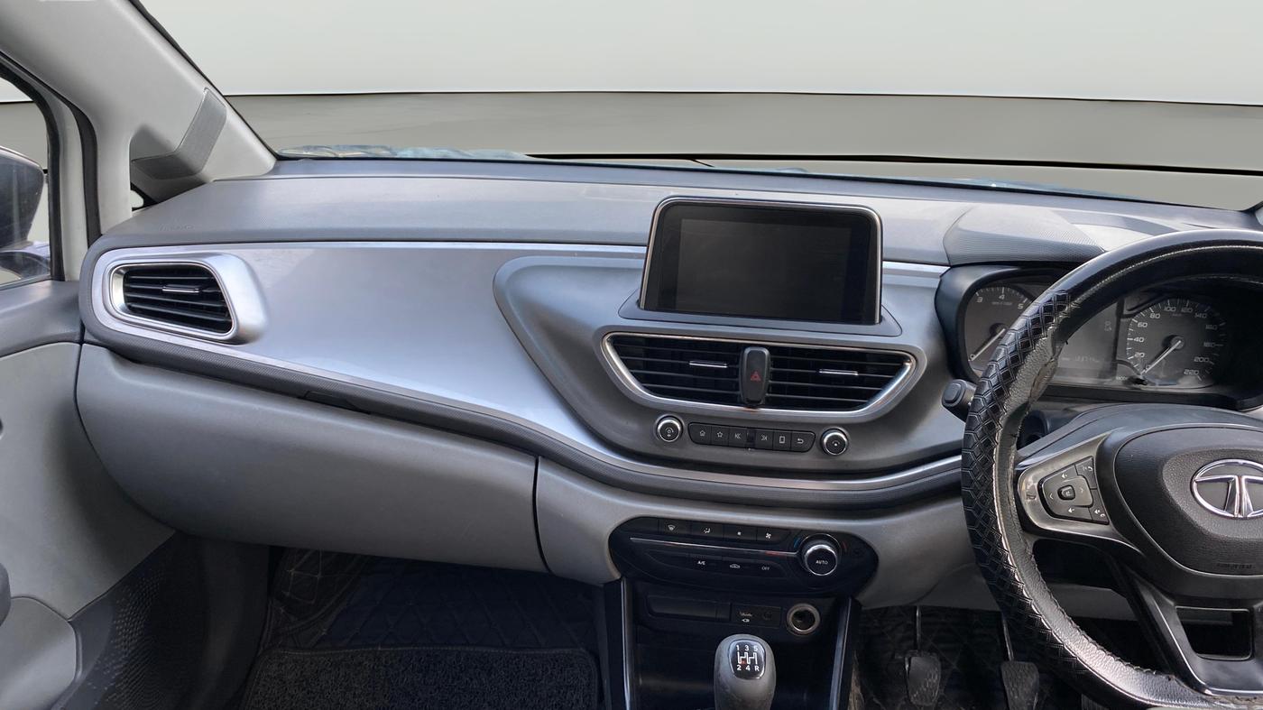 2020 Tata ALTROZ XT PETROL, Petrol, Manual, 1,23,702 km, Air Conditioner