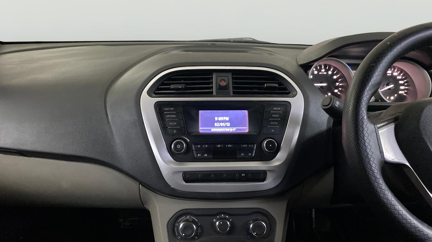 2017 Tata Tiago XT PETROL, Petrol, Manual, 70,892 km, Air Conditioner