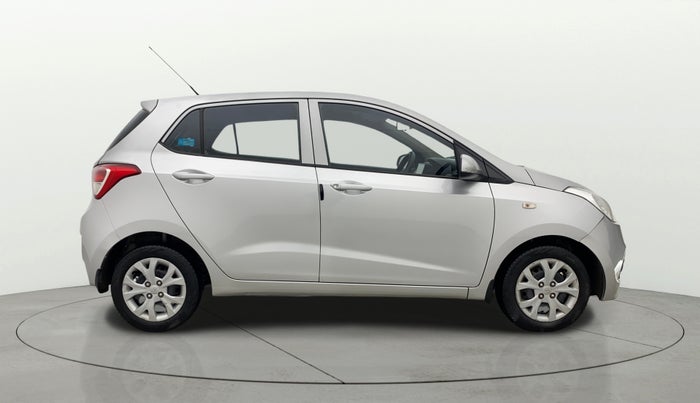 2016 Hyundai Grand i10 MAGNA AT 1.2 KAPPA VTVT, Petrol, Automatic, 64,815 km, Right Side View