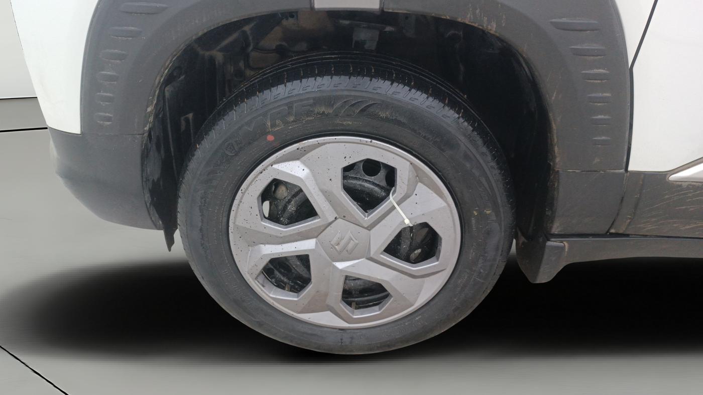 2024 Maruti BREZZA VXI AT SMART HYBRID, Petrol, Automatic, 19,851 km, Left Front Wheel