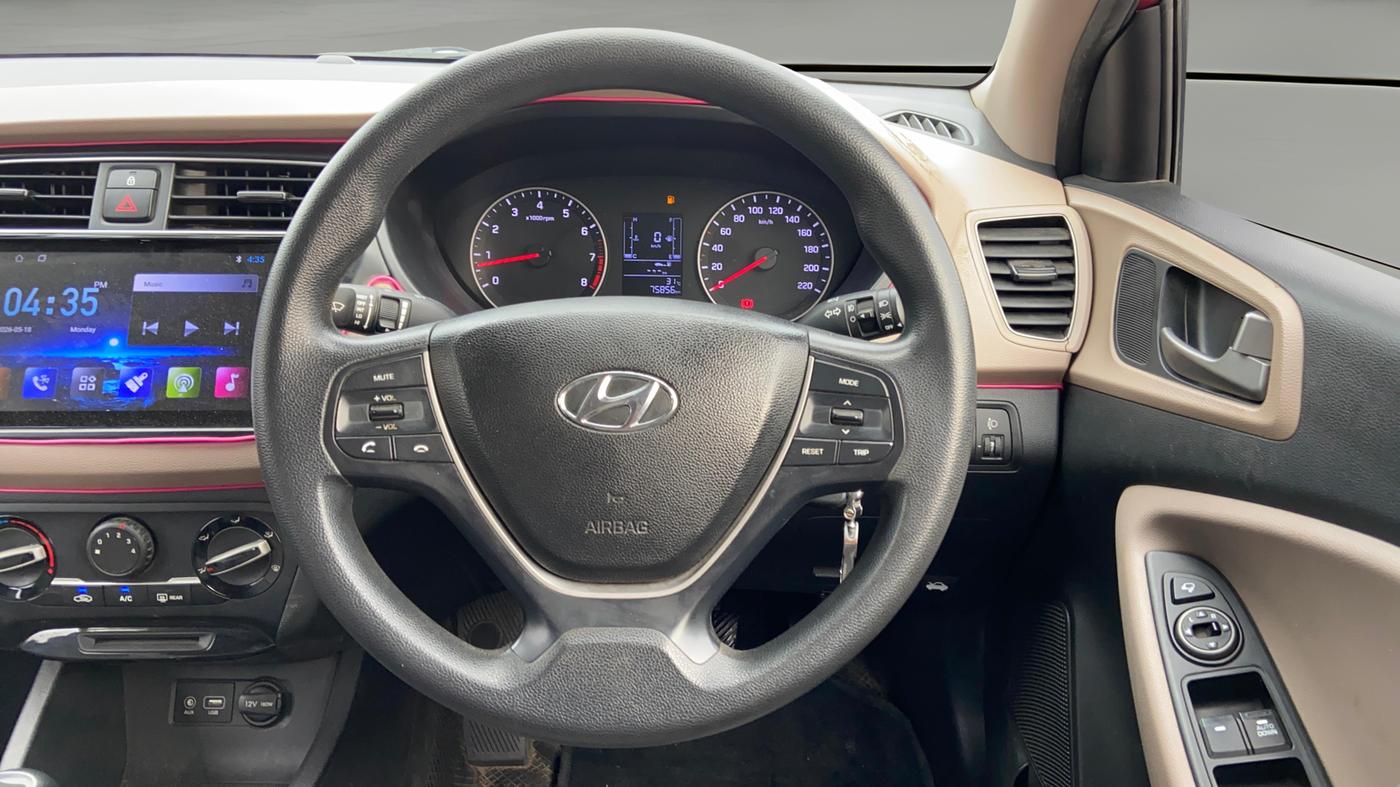 2018 Hyundai Elite i20 SPORTZ 1.2, Petrol, Manual, 75,861 km, Steering Wheel Close Up