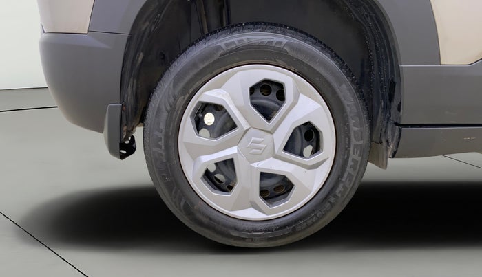 2022 Maruti BREZZA VXI SMART HYBRID, Petrol, Manual, 24,059 km, Right Rear Wheel