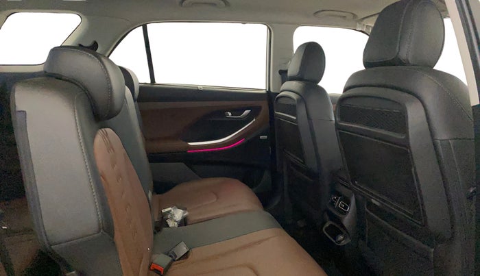 2023 Hyundai ALCAZAR PLATINUM 1.5 TURBO PETROL MT 7STR, Petrol, Manual, 2,045 km, Right Side Rear Door Cabin