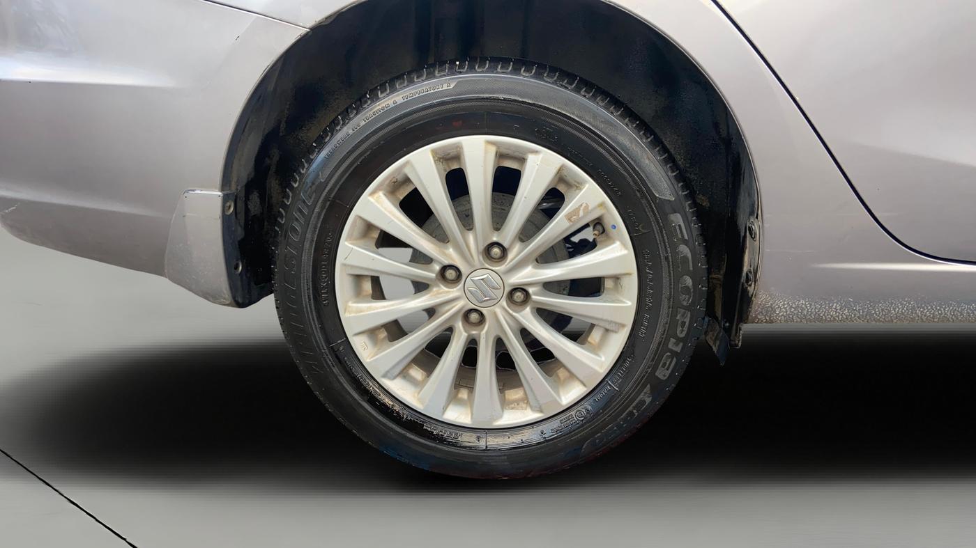 2017 Maruti Ciaz ZETA 1.4  MT PETROL, Petrol, Manual, 85,468 km, Right Rear Wheel