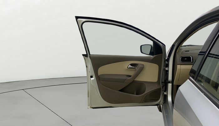 2014 Skoda Rapid AMBITION 1.6 MPI MT, Petrol, Manual, 49,878 km, LHS Front Door