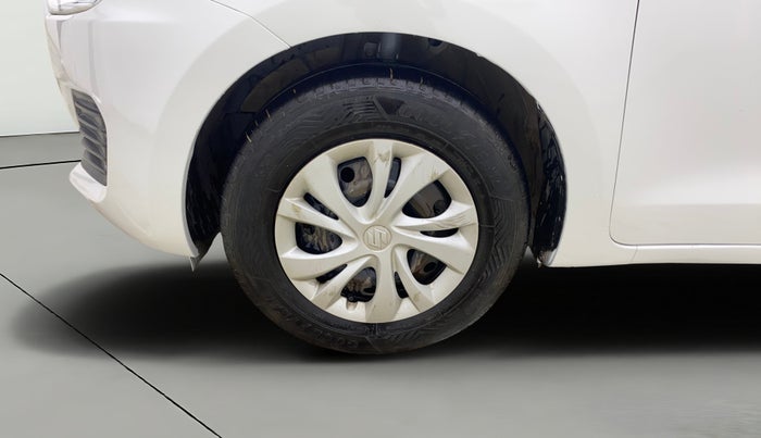 2019 Maruti Swift VXI AMT, Petrol, Automatic, 72,175 km, Left Front Wheel