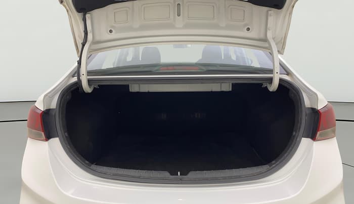 2019 Hyundai Verna 1.6 VTVT SX + AT, Petrol, Automatic, 83,868 km, Boot Open Zoomed View