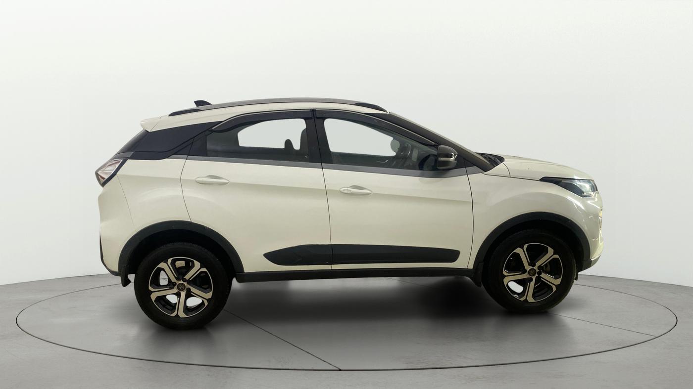2021 Tata NEXON XZA PLUS SUNROOF DIESEL, Diesel, Automatic, 52,702 km, Right Side View