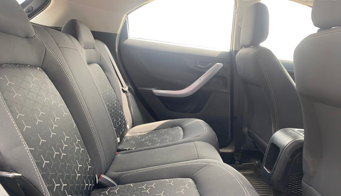 2022 Tata NEXON XMA SUNROOF PETROL, Petrol, Automatic, 29,265 km, Right Side Rear Door Cabin