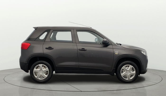 2017 Maruti Vitara Brezza LDI (O), Diesel, Manual, 91,559 km, Right Side View