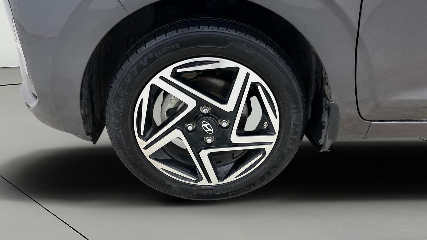 2024 Hyundai GRAND I10 NIOS ASTA AMT 1.2 KAPPA VTVT, Petrol, Automatic, 22,794 km, Left Front Wheel
