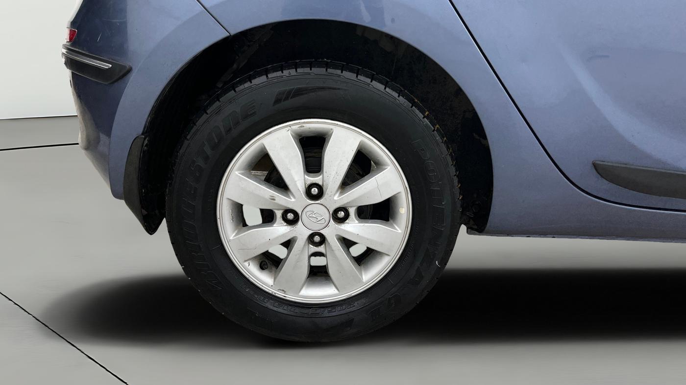 2013 Hyundai i20 SPORTZ 1.2, Petrol, Manual, 95,907 km, Right Rear Wheel