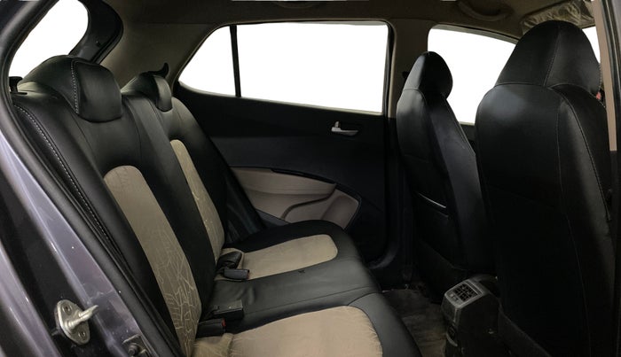 2017 Hyundai Grand i10 SPORTZ 1.2 KAPPA VTVT, Petrol, Manual, 54,672 km, Right Side Rear Door Cabin