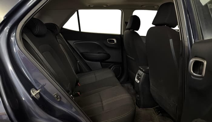 2019 Hyundai VENUE SX PLUS 1.0 TURBO DCT, Petrol, Automatic, 29,264 km, Right Side Rear Door Cabin