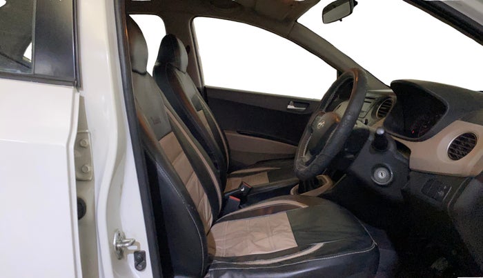 2015 Hyundai Xcent S 1.2, Petrol, Manual, 64,065 km, Right Side Front Door Cabin