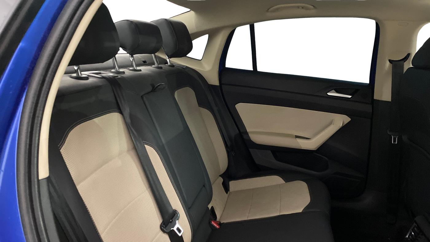 2022 Volkswagen VIRTUS TOPLINE TSI 1.0 AT, Petrol, Automatic, 30,539 km, Right Side Rear Door Cabin
