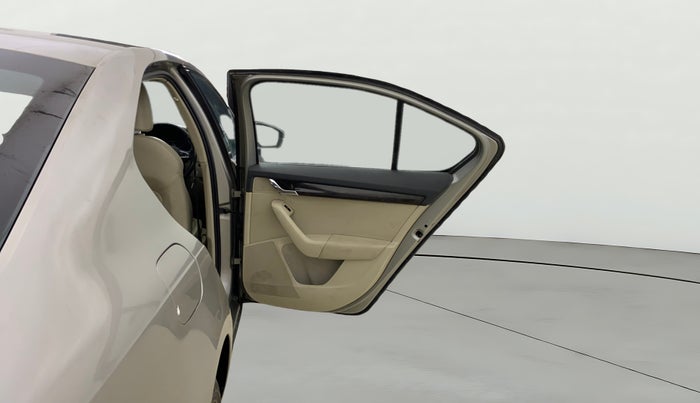 2014 Skoda Octavia AMBITION 1.4 TSI, Petrol, Manual, 65,493 km, RHS Rear Door