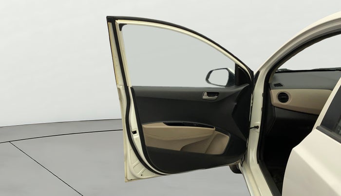 2014 Hyundai Xcent S 1.2, Petrol, Manual, 81,610 km, LHS Front Door