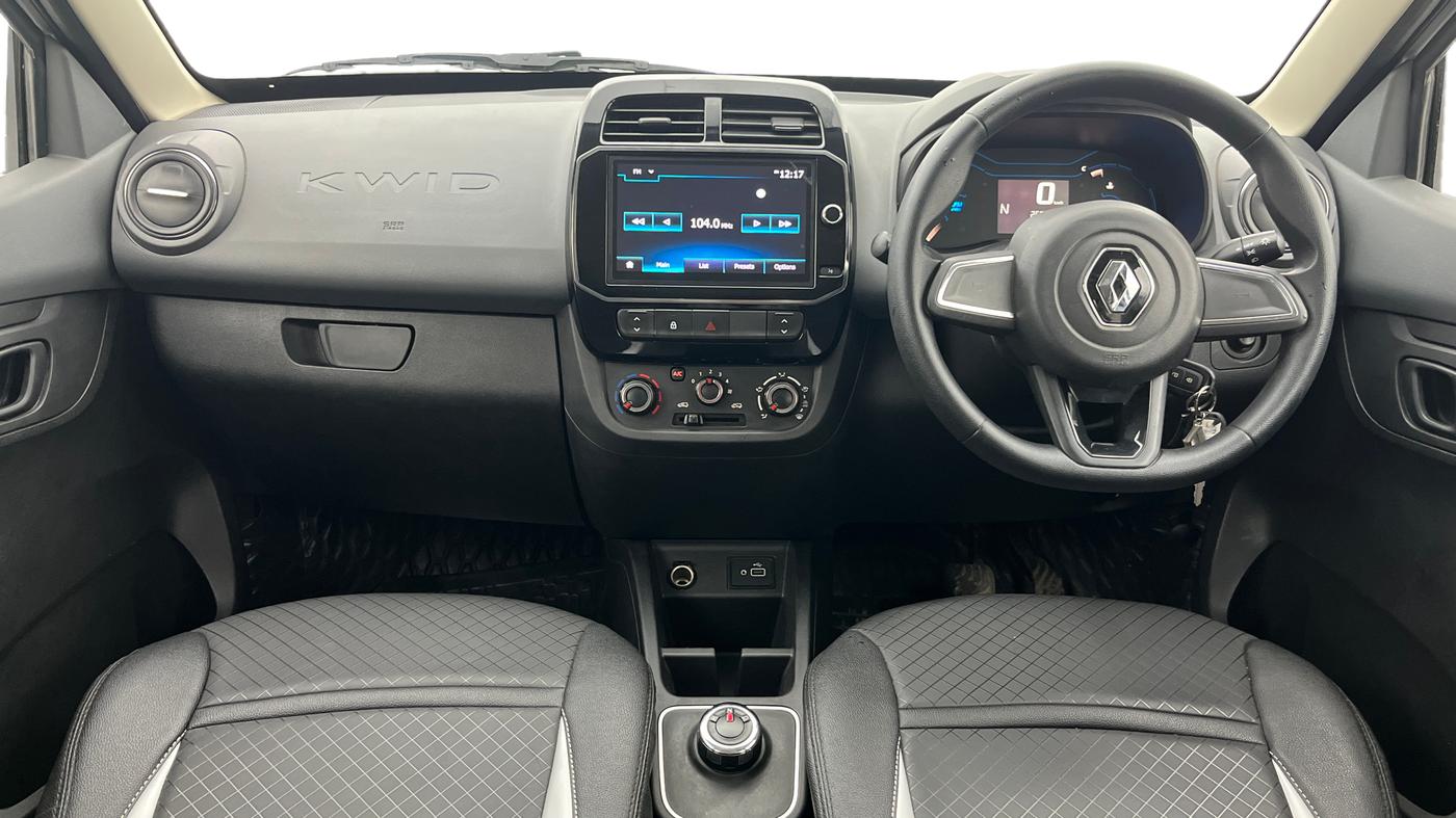 2022 Renault Kwid RXT 1.0 AMT (O), Petrol, Automatic, 26,843 km, Dashboard