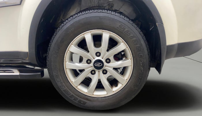 2017 Mahindra XUV500 W10 AT, Diesel, Automatic, 76,548 km, Left Rear Wheel