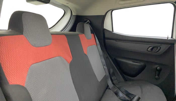 2016 Renault Kwid RXT 1.0 AMT, Petrol, Automatic, 55,410 km, Right Side Rear Door Cabin