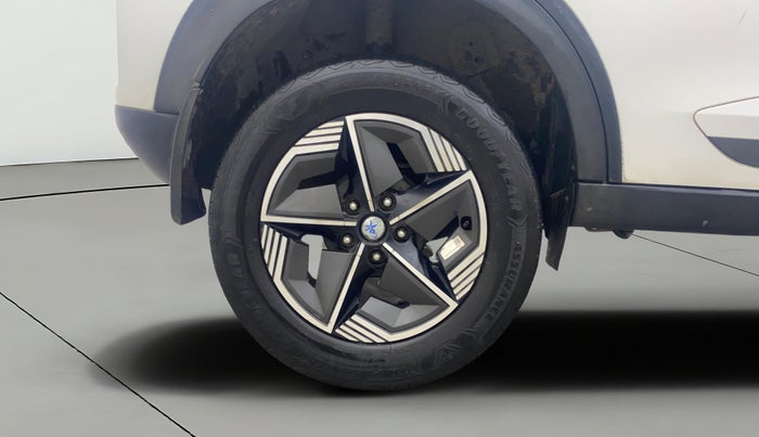 2023 Tata NEXON CREATIVE+ SUNROOF AMT 1.2 PETROL, Petrol, Automatic, 33,371 km, Right Rear Wheel