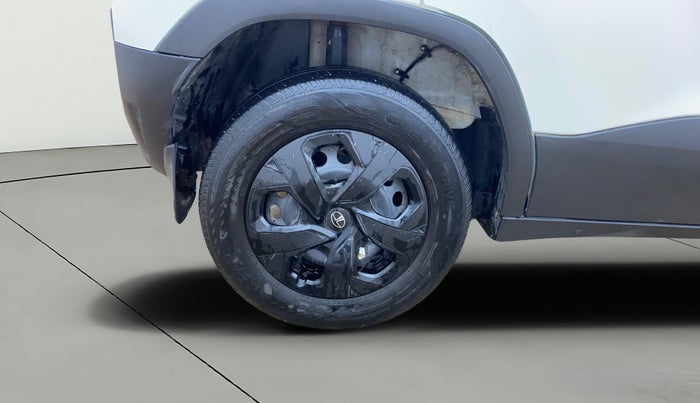 2024 Tata PUNCH ADVENTURE MT CNG , CNG, Manual, 42,504 km, Right Rear Wheel