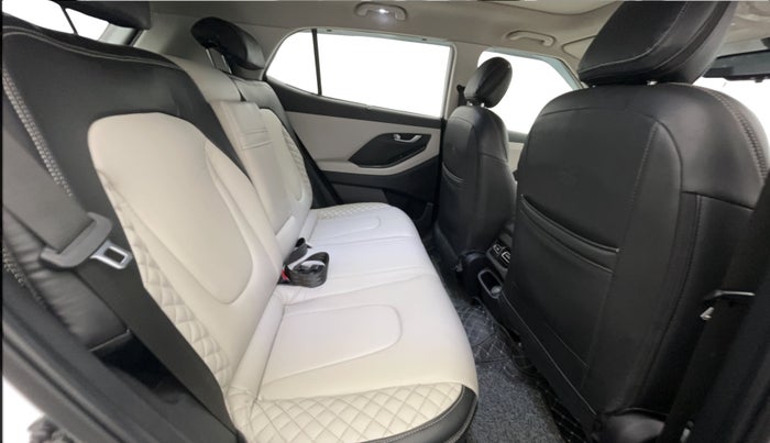 2022 Hyundai Creta SX 1.5 PETROL, Petrol, Manual, 14,181 km, Right Side Rear Door Cabin
