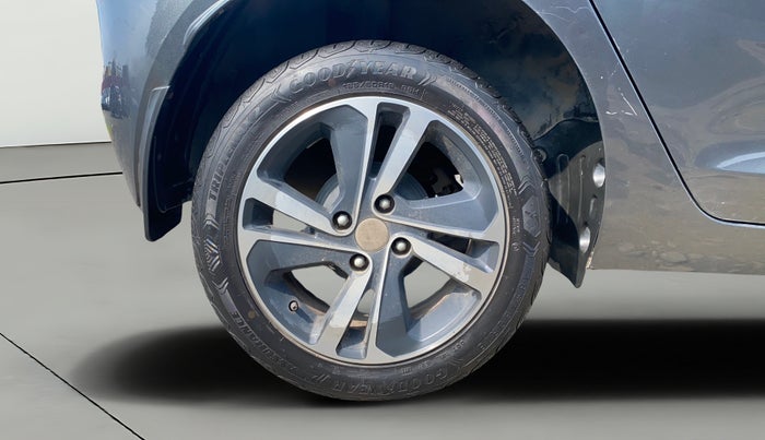 2022 Tata ALTROZ XZ PLUS PETROL, Petrol, Manual, 19,550 km, Right Rear Wheel