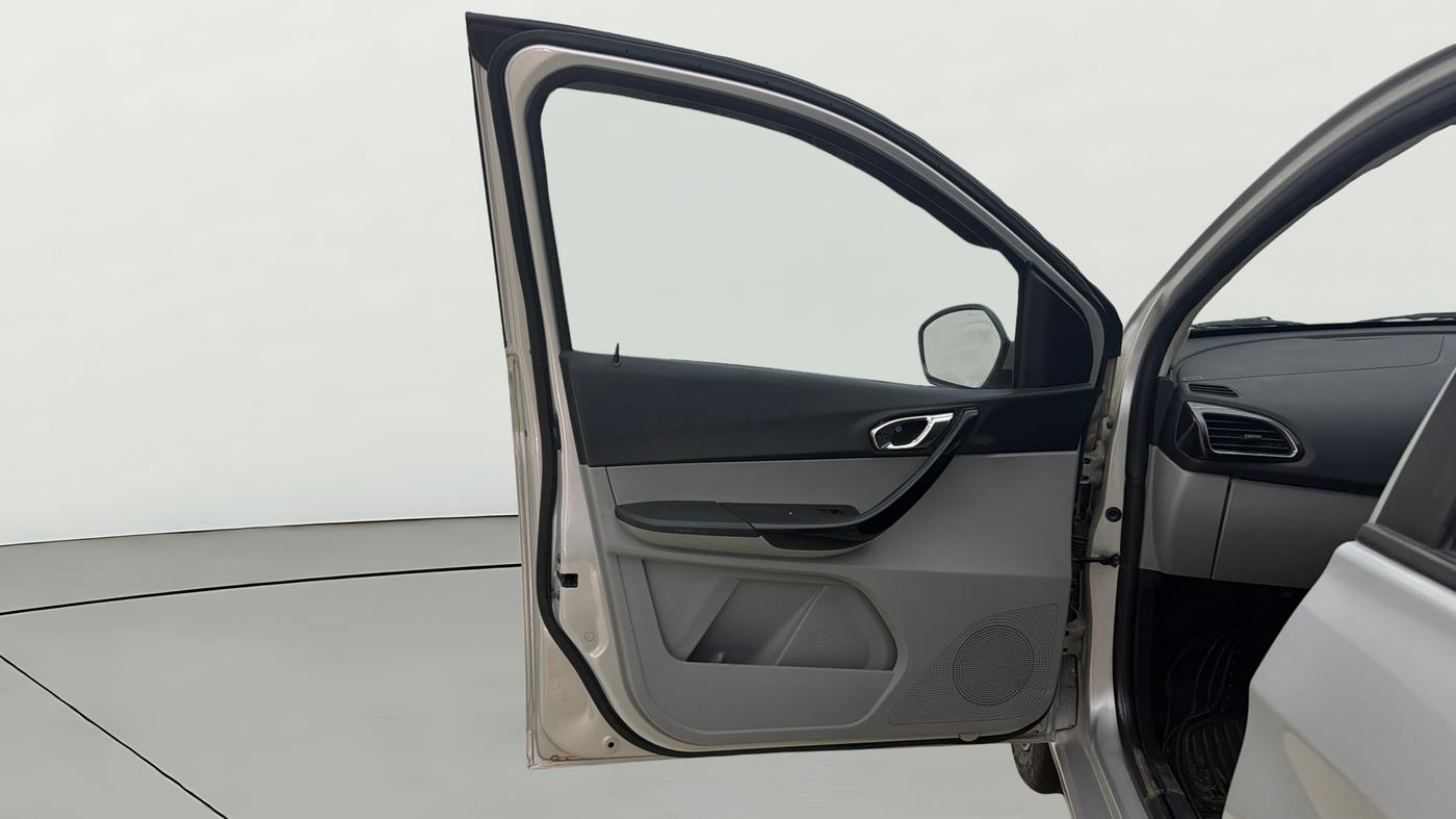 2020 Tata Tiago XZ PETROL, CNG, Manual, 63,745 km, LHS Front Door