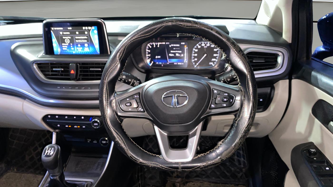 2023 Tata ALTROZ  XZ PLUS (S) , Diesel, Manual, 54,159 km, Steering Wheel Close Up