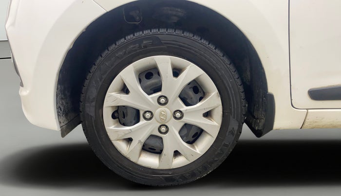 2013 Hyundai Grand i10 SPORTZ 1.2 KAPPA VTVT, Petrol, Manual, 60,841 km, Left Front Wheel
